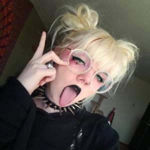 Meet your Posher, Aprilina